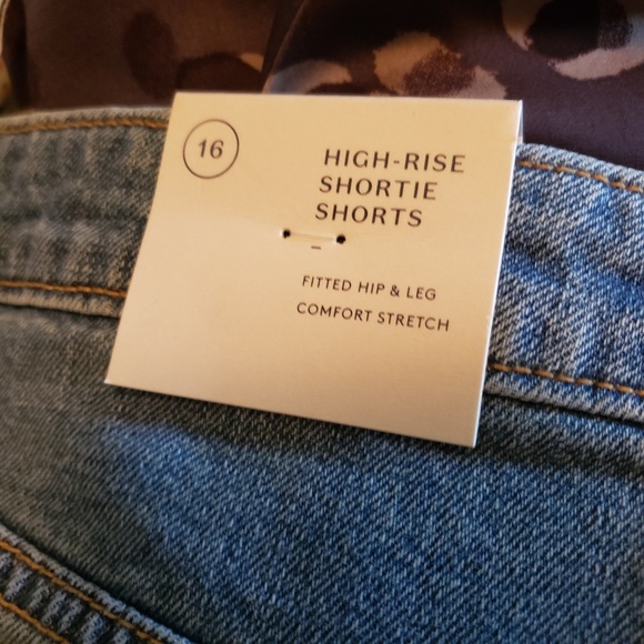 🌻 Universal Thread High Rise Shortie Short - Picture 5 of 6